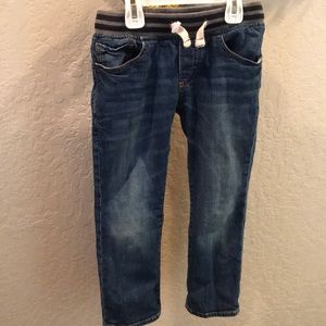Boys Jeans Size 6-7. Gap Kids. Elastic Waist